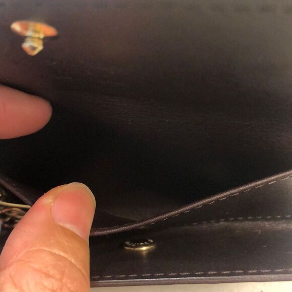 Authentic Louis Vuitton Vernis Patent Leather Multicles 4 Key Holder - Picture 6 of 11